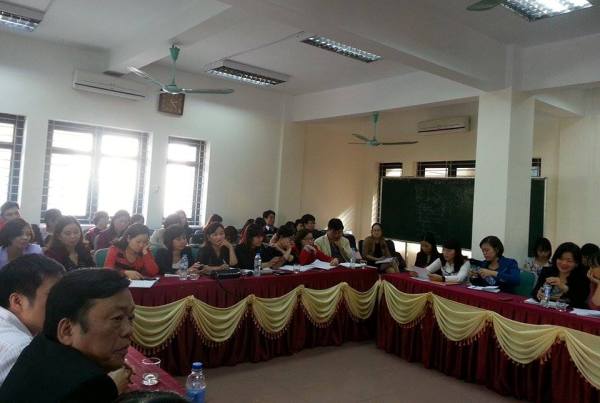 Đ/c C&agrave; Thị Th&ugrave;y Linh - Tổ trưởng tổ Th&ocirc;ng tin Thư viện